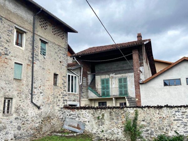 casa indipendente in vendita a Miagliano