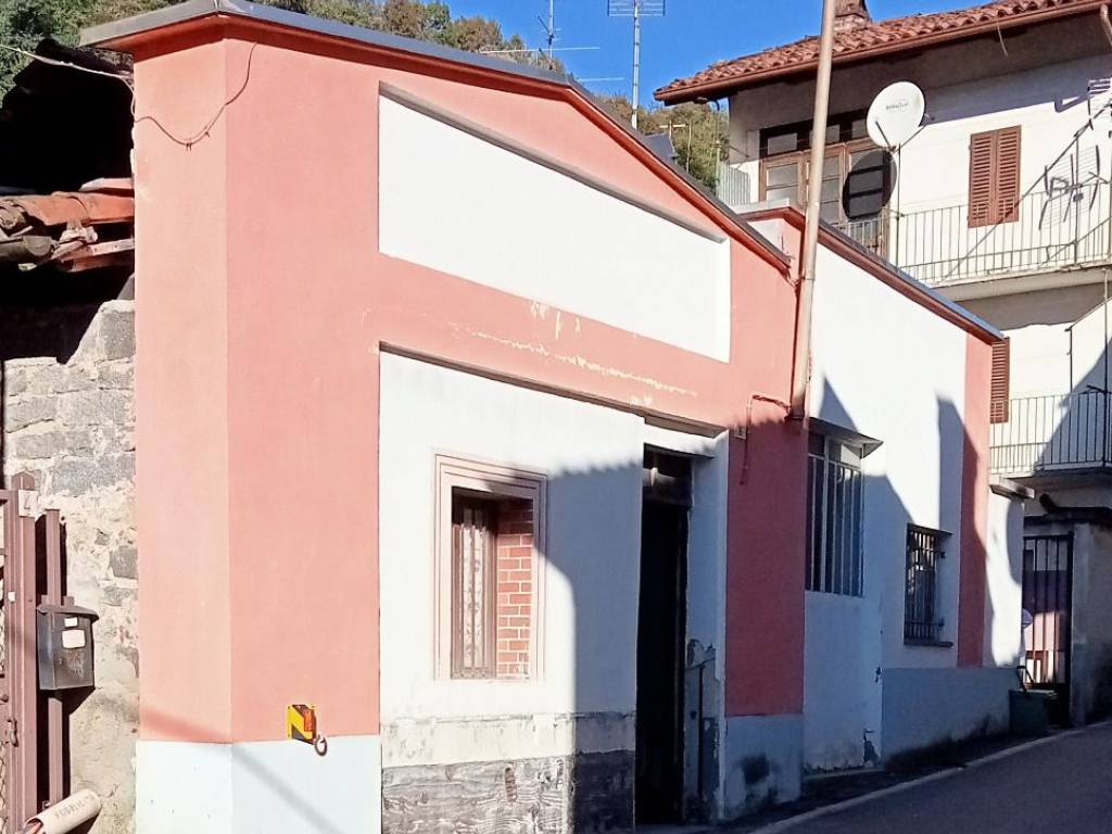casa indipendente in vendita a Miagliano