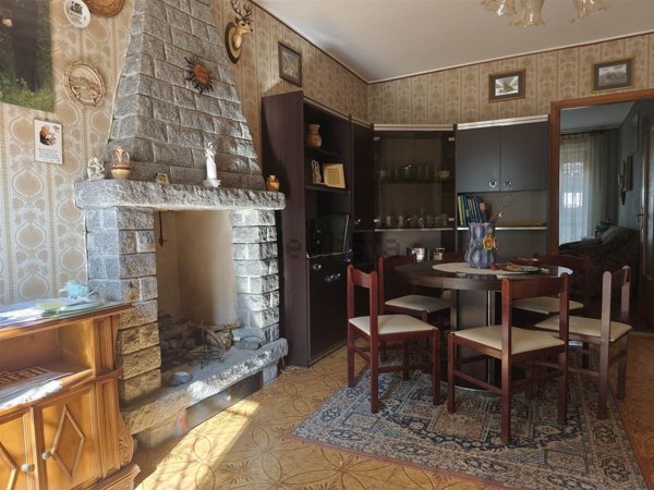 casa indipendente in vendita a Miagliano