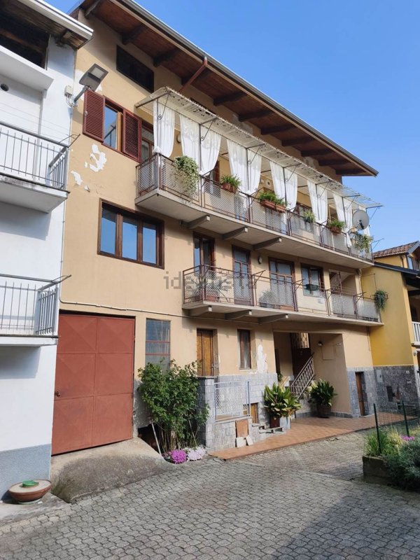 casa indipendente in vendita a Miagliano