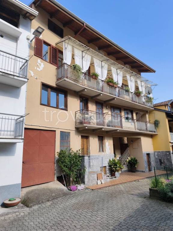casa indipendente in vendita a Miagliano