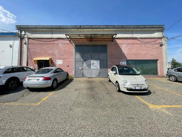 locale commerciale in vendita a Mongrando