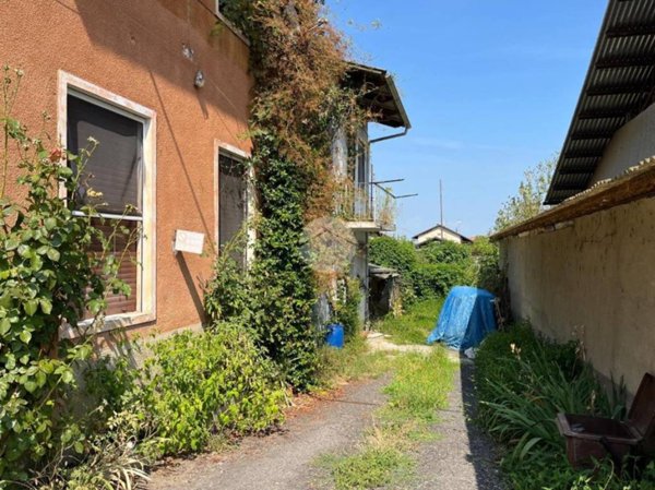 casa indipendente in vendita a Mottalciata
