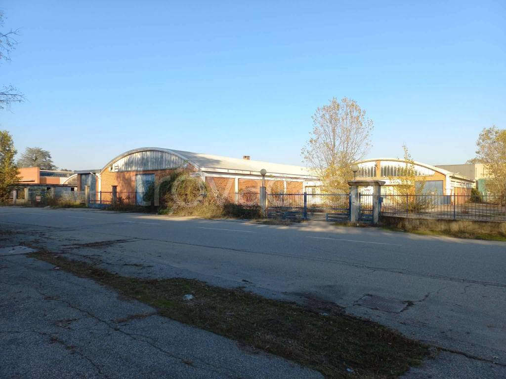 locale commerciale in vendita a Mottalciata