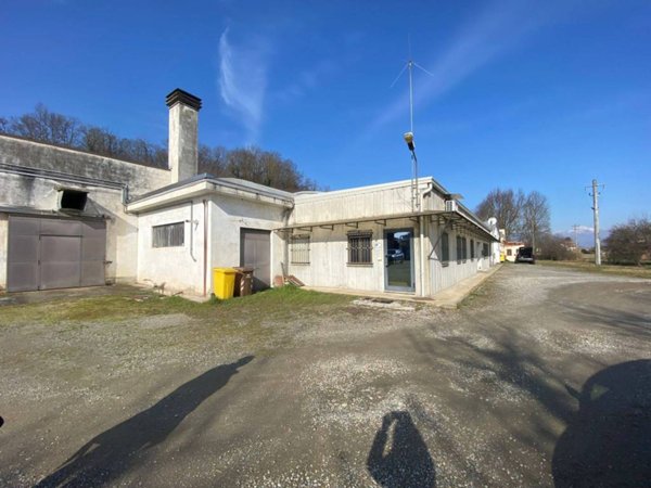 locale commerciale in vendita a Mottalciata