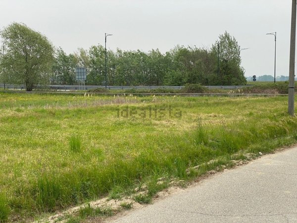 terreno edificabile in vendita a Mottalciata