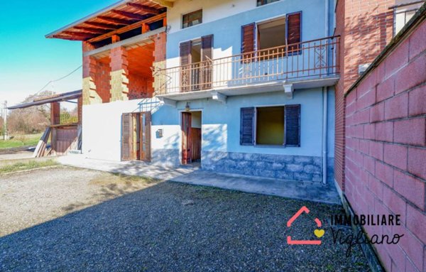 casa indipendente in vendita a Mottalciata
