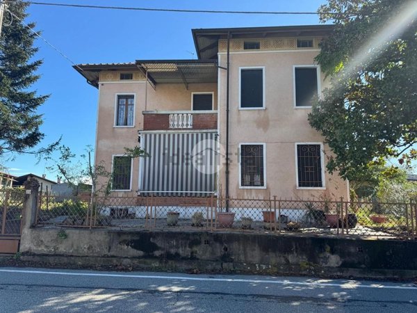 casa indipendente in vendita a Mottalciata