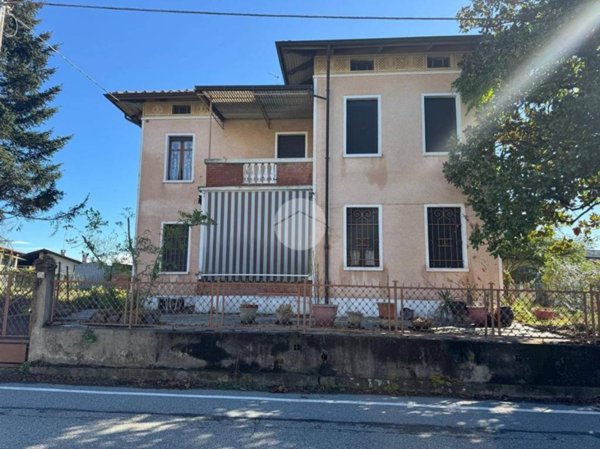 casa indipendente in vendita a Mottalciata