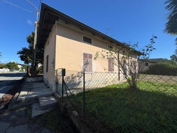 casa indipendente in vendita a Mottalciata