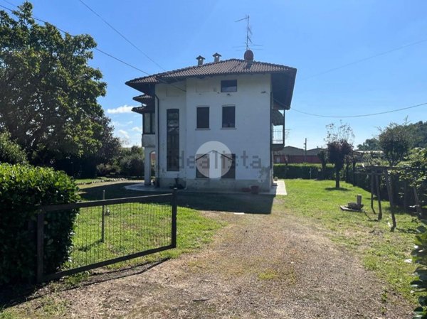 casa indipendente in vendita a Mottalciata