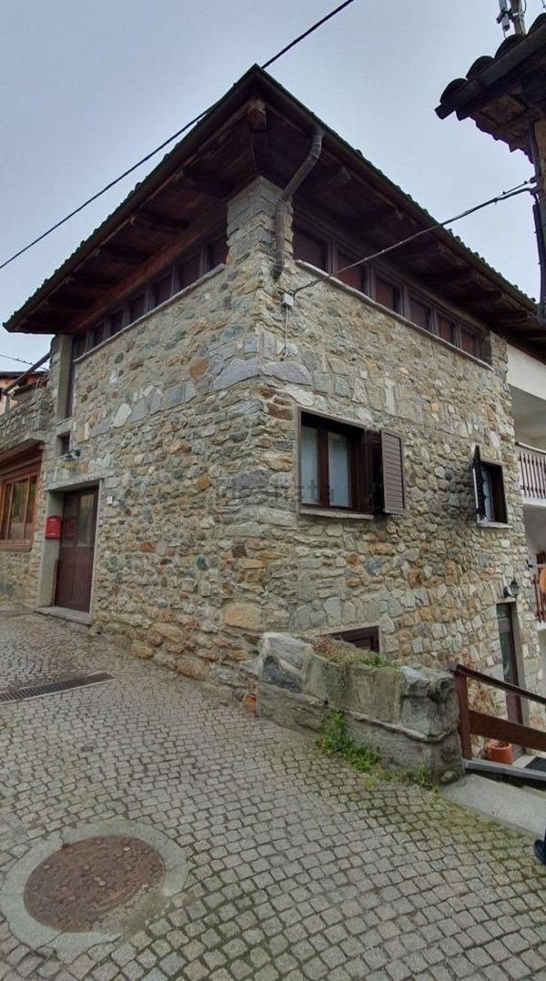 casa indipendente in vendita a Netro in zona Castellazzo