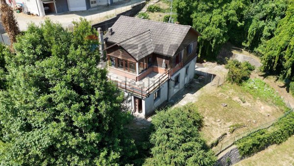pentavano in vendita a Netro in zona Colla di Netro