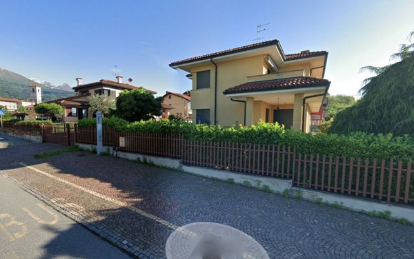 casa indipendente in vendita ad Occhieppo Superiore in zona Villa
