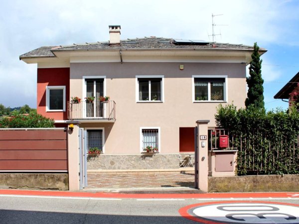 casa indipendente in vendita ad Occhieppo Superiore in zona Villa