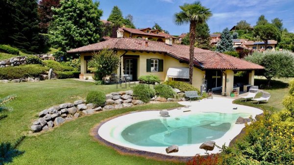 casa indipendente in vendita ad Occhieppo Superiore in zona Villa