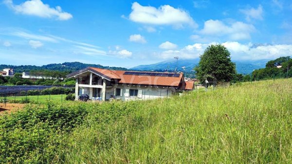 casa indipendente in vendita ad Occhieppo Superiore in zona Villa