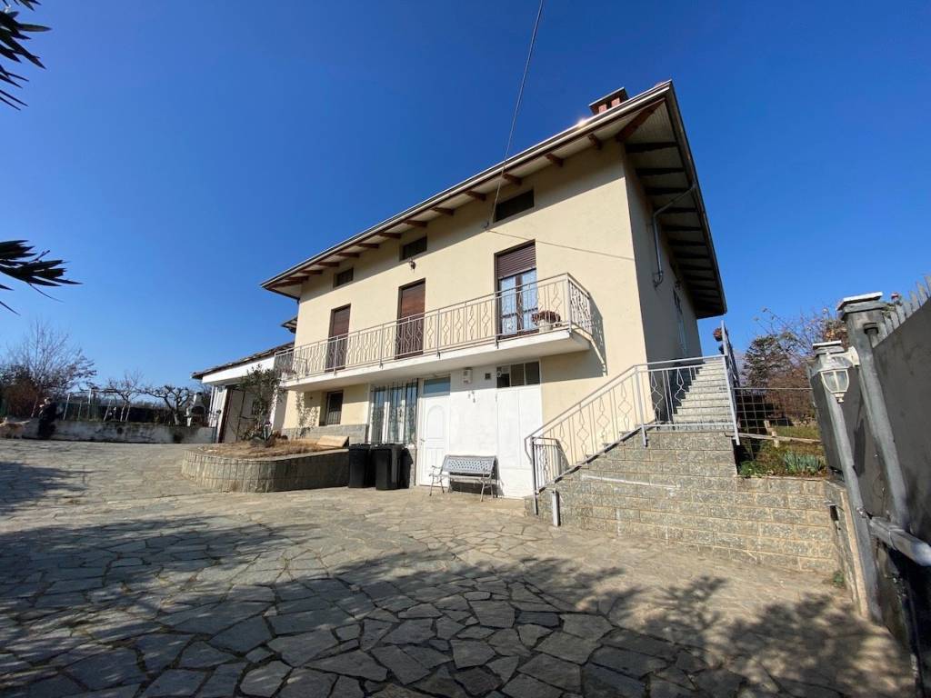 casa indipendente in vendita ad Occhieppo Superiore in zona Villa