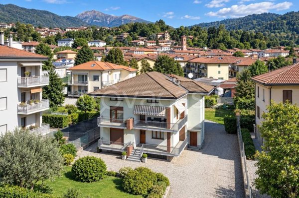 casa indipendente in vendita ad Occhieppo Superiore in zona Villa