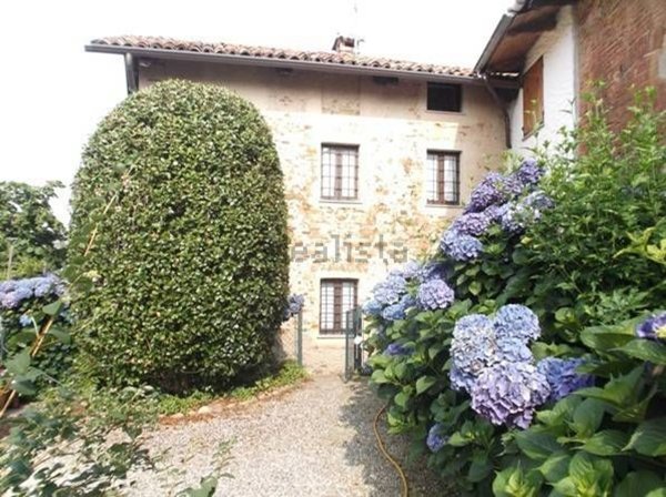 casa indipendente in vendita a Pettinengo
