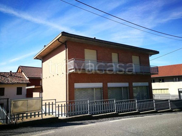 casa indipendente in vendita a Pettinengo