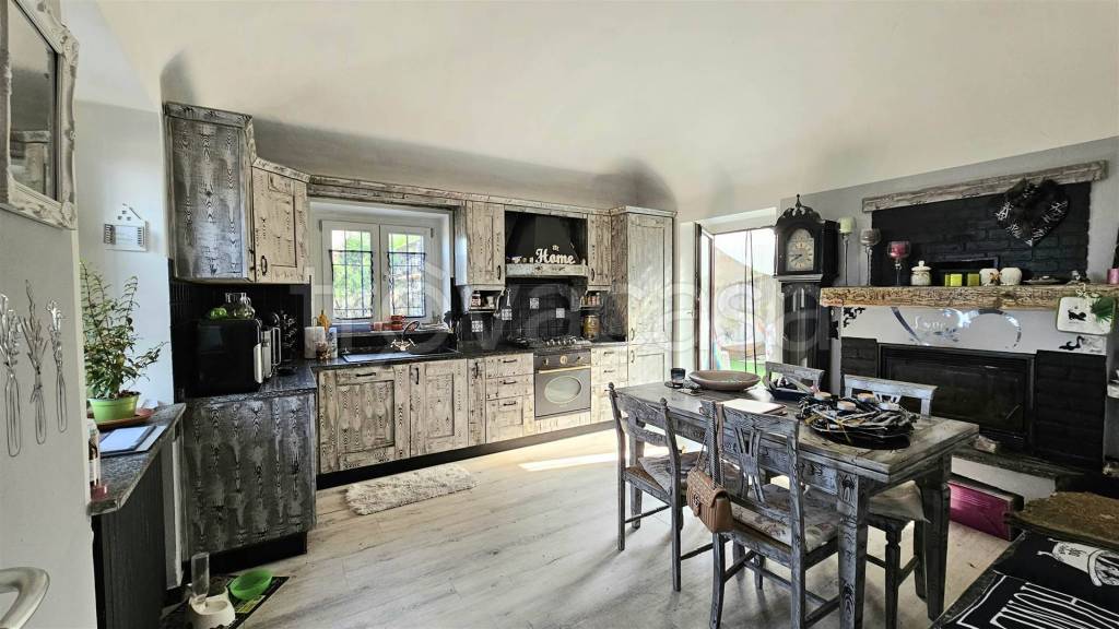 casa indipendente in vendita a Pettinengo