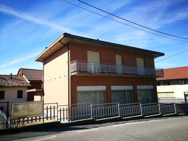 casa indipendente in vendita a Pettinengo