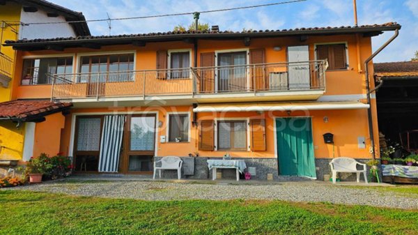 casa indipendente in vendita a Piatto