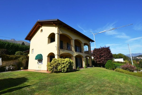 casa indipendente in vendita a Pollone