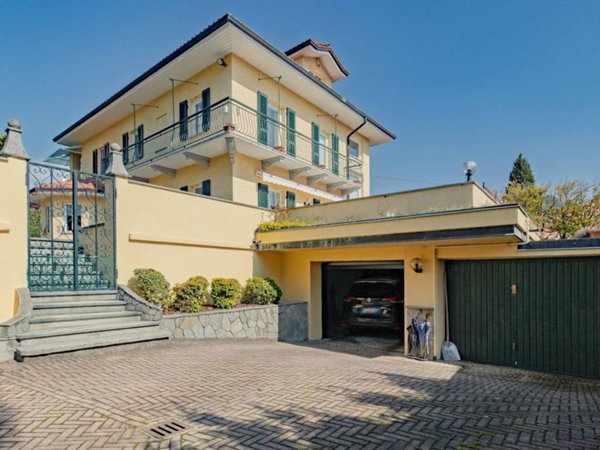 casa indipendente in vendita a Pollone
