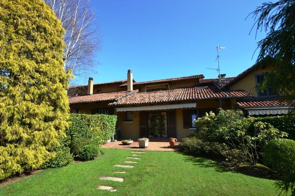 casa indipendente in vendita a Pollone