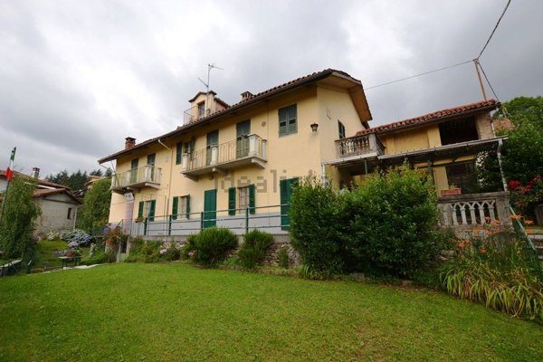 casa semindipendente in vendita a Pollone