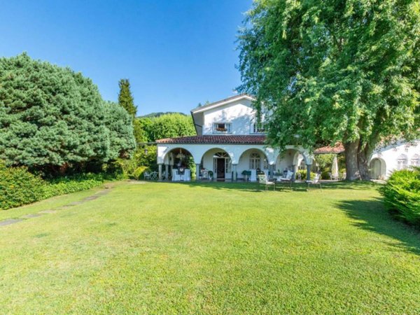 casa indipendente in vendita a Pollone