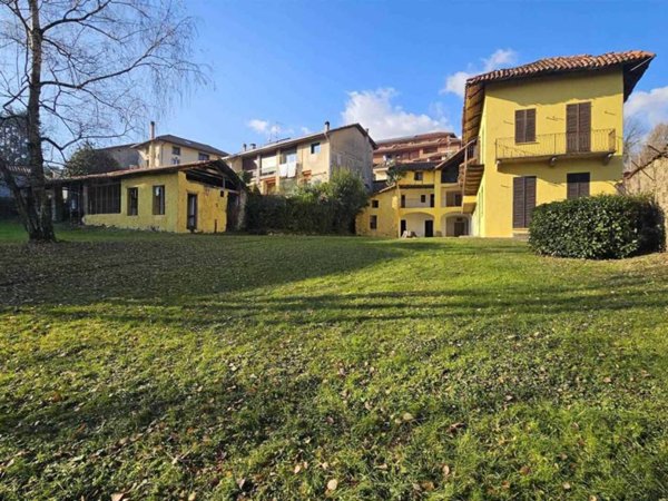 casa indipendente in vendita a Pollone