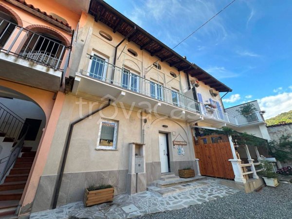 casa indipendente in vendita a Pollone