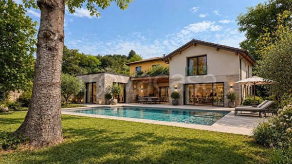 casa indipendente in vendita a Pollone