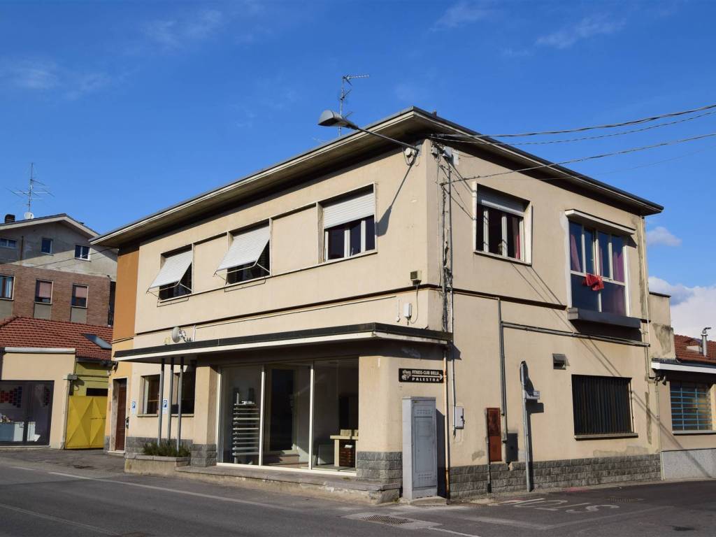locale di sgombero in vendita a Ponderano