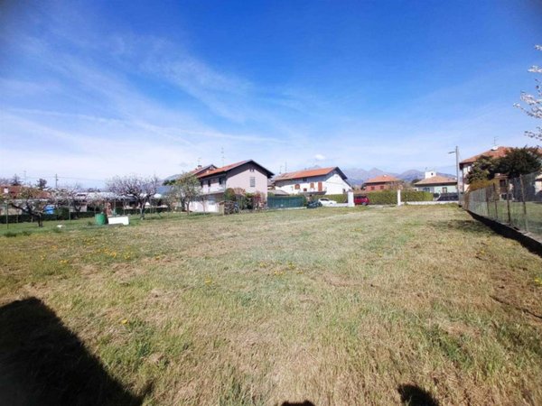 terreno edificabile in vendita a Ponderano