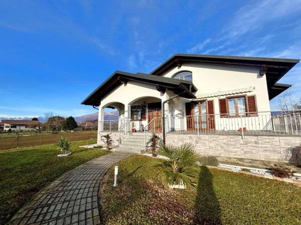 casa indipendente in vendita a Ponderano