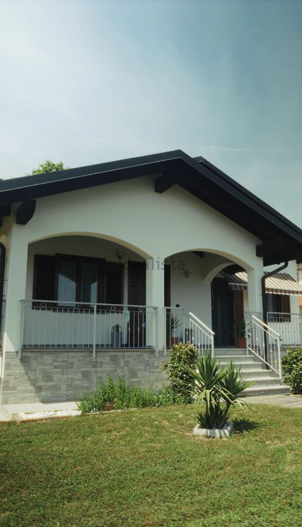 casa indipendente in vendita a Ponderano