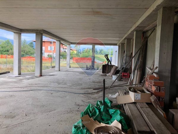 locale commerciale in vendita a Ponderano