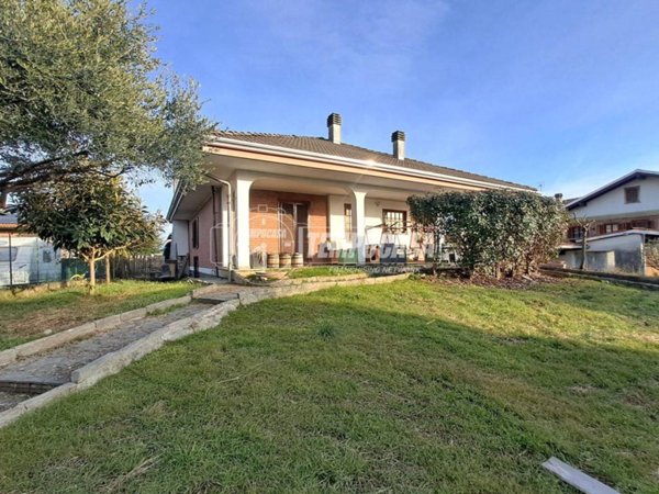 casa indipendente in vendita a Ponderano