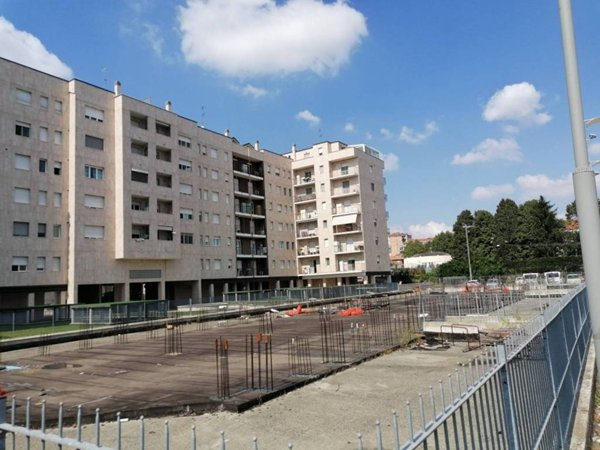 intera palazzina in vendita ad Alessandria in zona zona Pista
