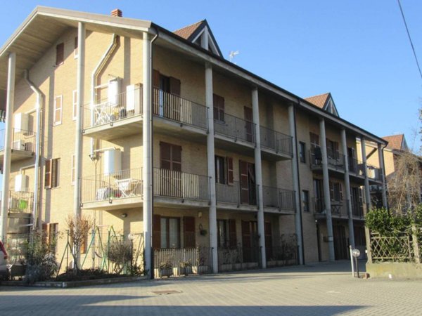 appartamento in vendita ad Alessandria in zona Lobbi