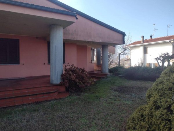 casa indipendente in vendita ad Alessandria