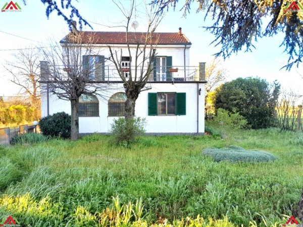 casa indipendente in vendita ad Alessandria in zona San Giuliano Vecchio