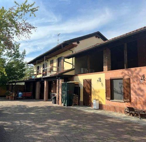 casa indipendente in vendita ad Alessandria in zona Spinetta Marengo