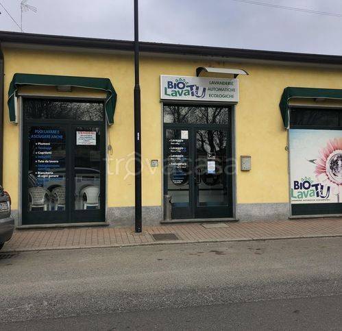 negozio in vendita ad Alessandria in zona Spinetta Marengo