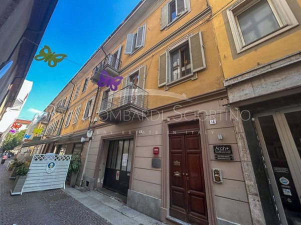 ufficio in vendita ad Alessandria in zona Piazza Garibaldi