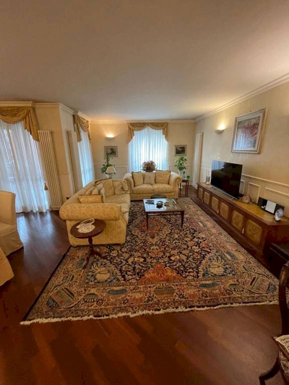 appartamento in vendita ad Alessandria in zona Borsalino